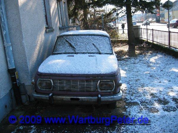 20090214_img_5064.jpg - Traurig sieht das aus. Und das vor einer ehem. Wartburg Werkstatt. Wie war das doch gleich mit des Schusters Schuhen?